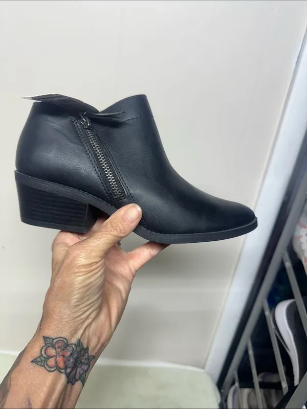 Time and Tru Black Faux Leather Ankle Booties with Low Block Heel - Image 3