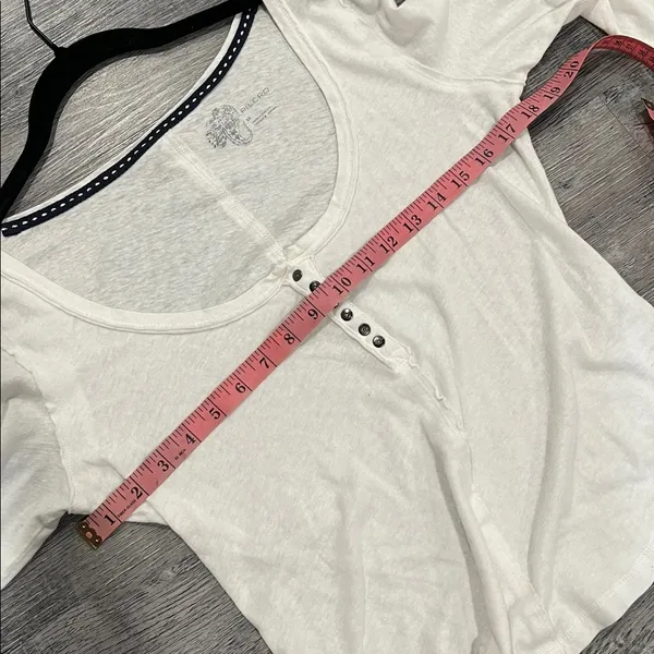 Anthropologie Pilcro White Long Sleeve Henley top - Image 6