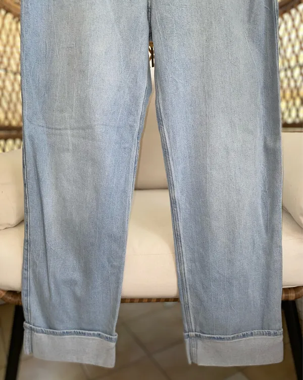 Hollister Light Wash Ultra High Rise Cuffed Dad Jeans Size 9R W29 - Image 4