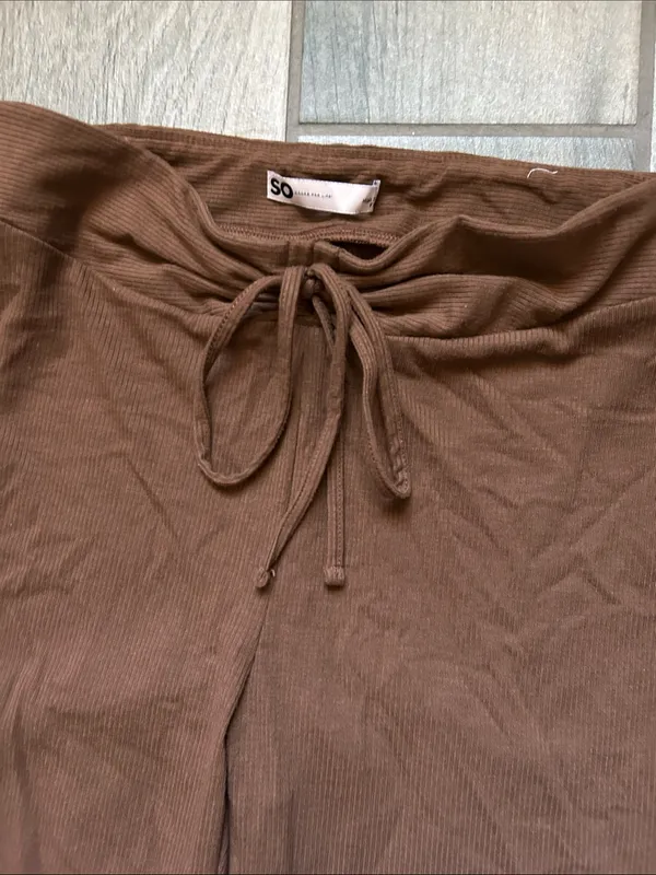 SO Women's Brown Flare Drawstring Pants - Image 4