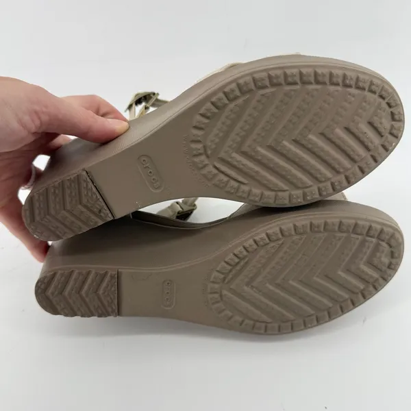 Crocs Leigh II Ankle Strap Wedge Sandal Beige Tan Women 10 Y2K Comfy Beach Vacay - Image 10