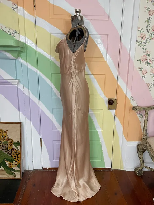 Park and Fifth Belmont Cowl Neck Satin Maxi Slip Dress Champagne Gold Sz M 🧡🎀 - Image 7