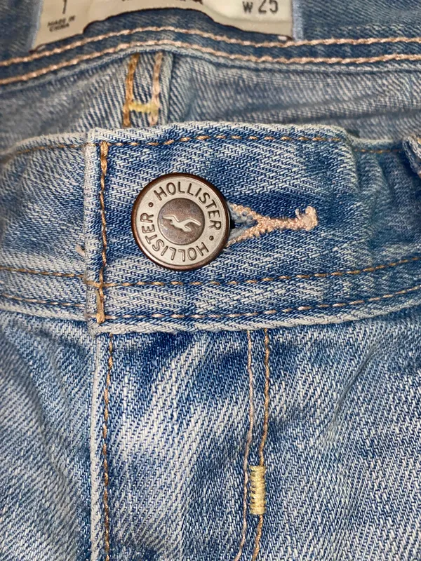 Hollister Vintage Shorts - Image 3