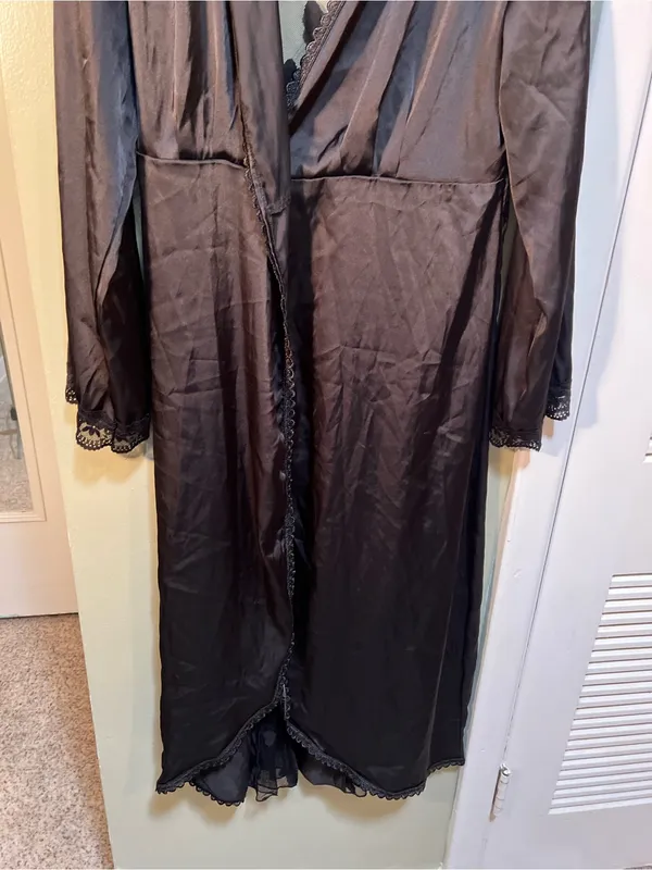 Women’s Size Medium Satin Kimono Robe Black Heart Lace Mesh Trim Dressing Gown - Image 5