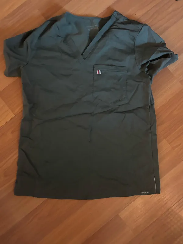 Spruce Green TENCEL™ Sal‎ ‎ Essential Scrub Top - Image 4