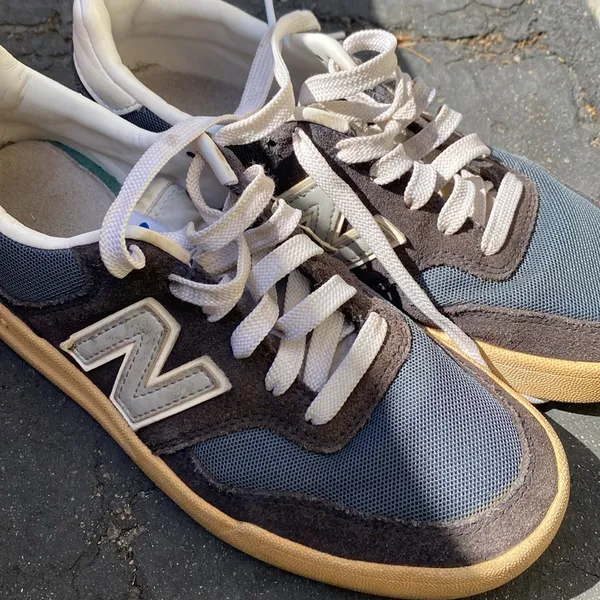 New Balance 300 v2 court sneakers navy blue gray women’s 7 men’s 5.5 - Image 10
