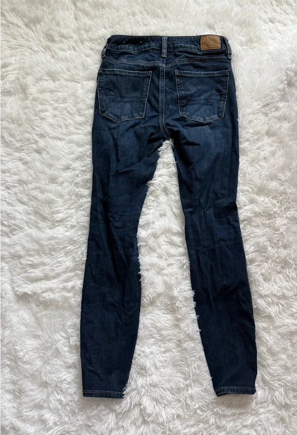 American Eagle Distressed Skinny Jeans - Image 3