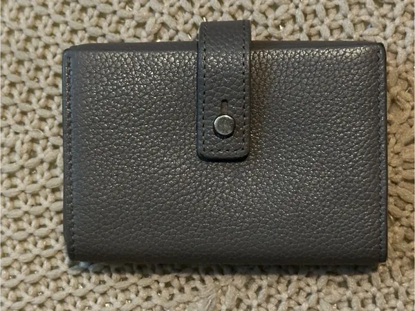 Authentic YSL Gray Pebbled Leather Key Holder with Silver Hardware - Image 2