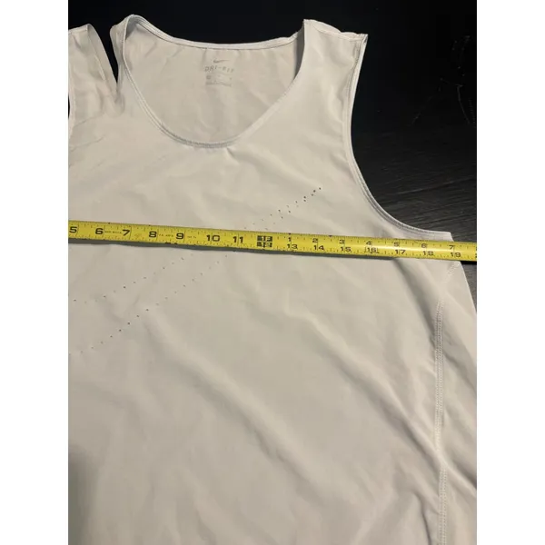 Nike Dri-FIT Womens Tank Top Medium Gray Perforated Swoosh High Low Hem Athletic - Image 4
