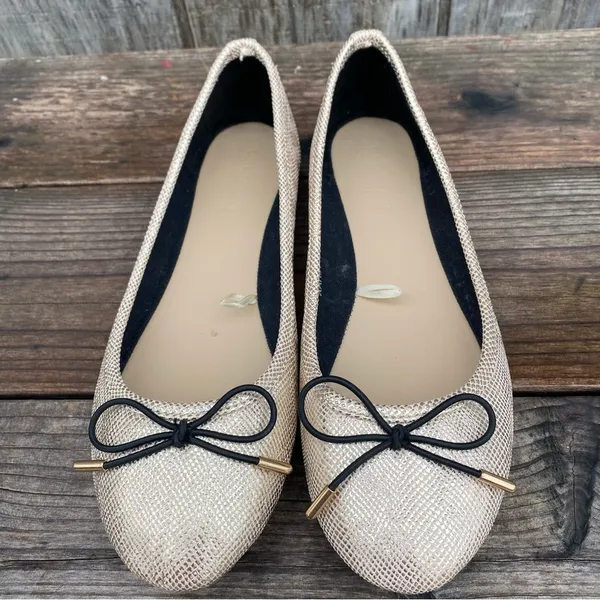 Parisian Plus Black Trim Ballet Flats Size 9.5 - Image 7