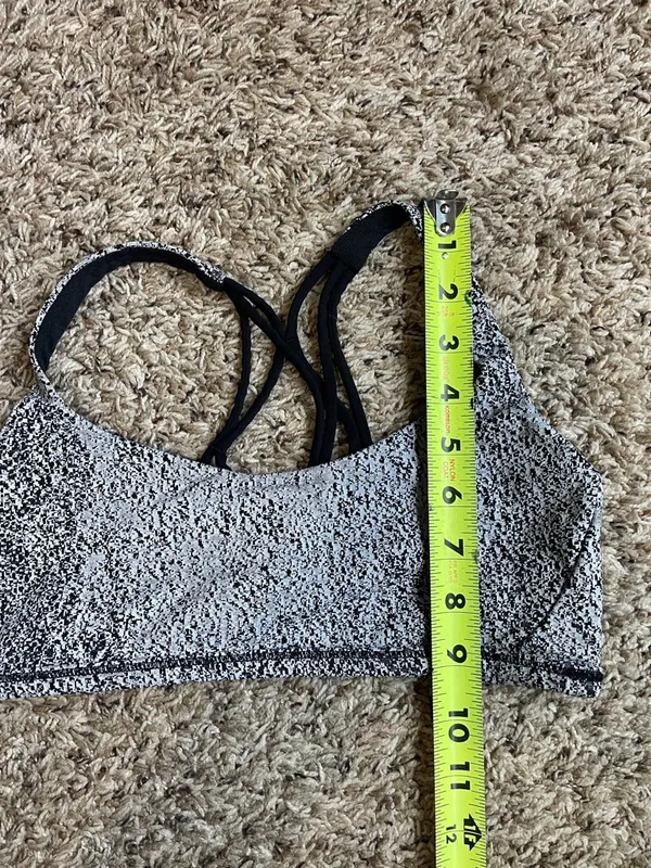 Lululemon Free To Be Zen Bra Power Luxtreme Spray Jacquard White Black Size 6 - Image 10
