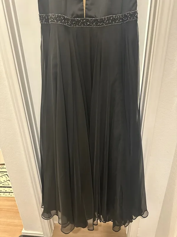 Sherri Hill Black Evening Gown with Embellished Waist - Image 4
