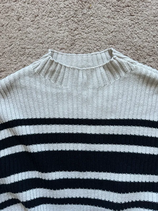Hollister Women’s Tan/brown Sweater - Image 6