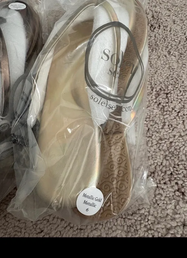 REVOLVE Soleil Sea Flip Flop Metallic Gold or other colors size 6,7,9 or 10 - Image 7