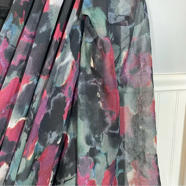 Badgley Mischka Pleated Floral Gown Size‎ 4 Gray Black Burgundy formal wedding - Image 5