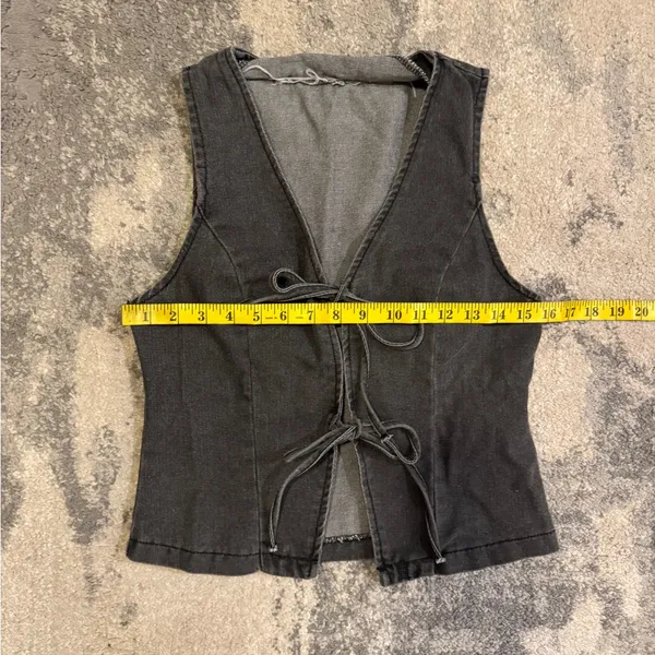 SHEIN Gray Denim Vest with ties - Image 3