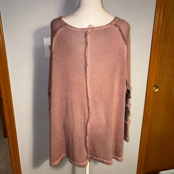 POL Size L Pink Distressed Camo Sleeve Mesh Knit‎ Long Sleeve Top - Image 3