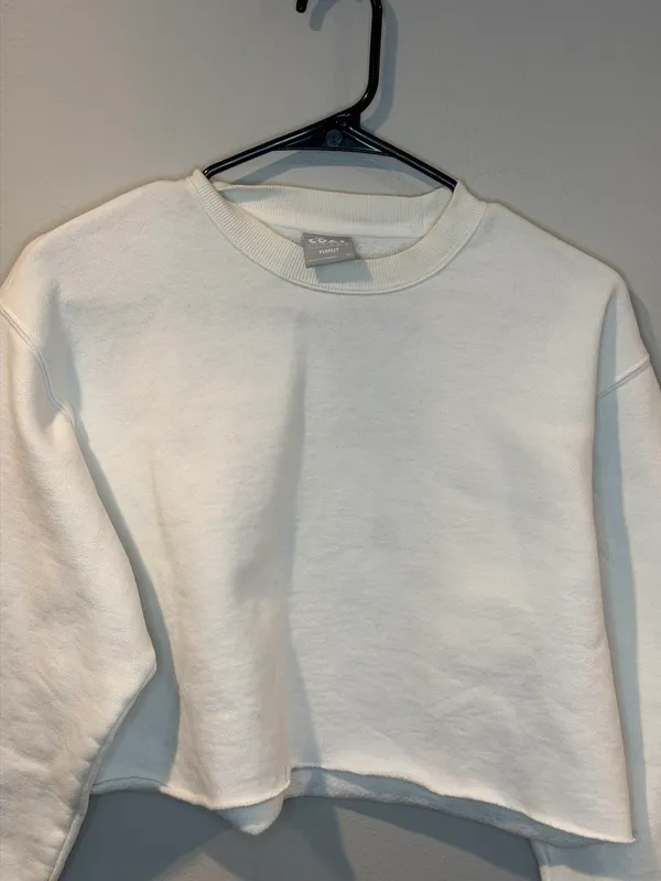 TNA Aritzia Cropped Crew - Image 5