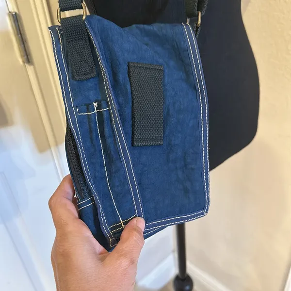 Kipling crossbody  or belt bag - Image 4