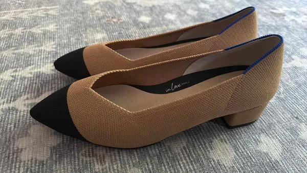 Rothy's The High Point Wren Cap-Toe 9.5 - Image 4