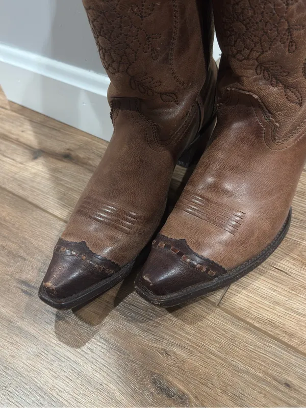 CORRAL Western Floral Stitched Snip Toe Brown Leather Cowboy Boots | Size 9 - Image 2