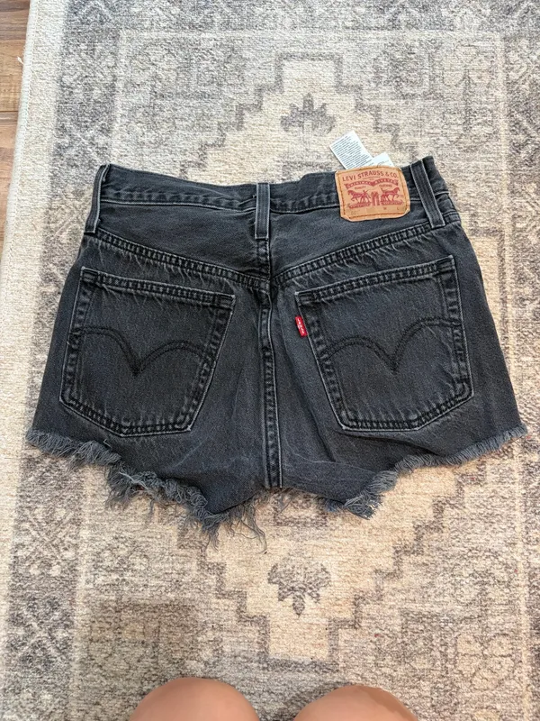 Levi’s 501 Shorts Black - Image 3