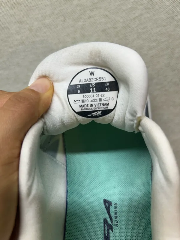 Altra running White Size 11 - Image 6