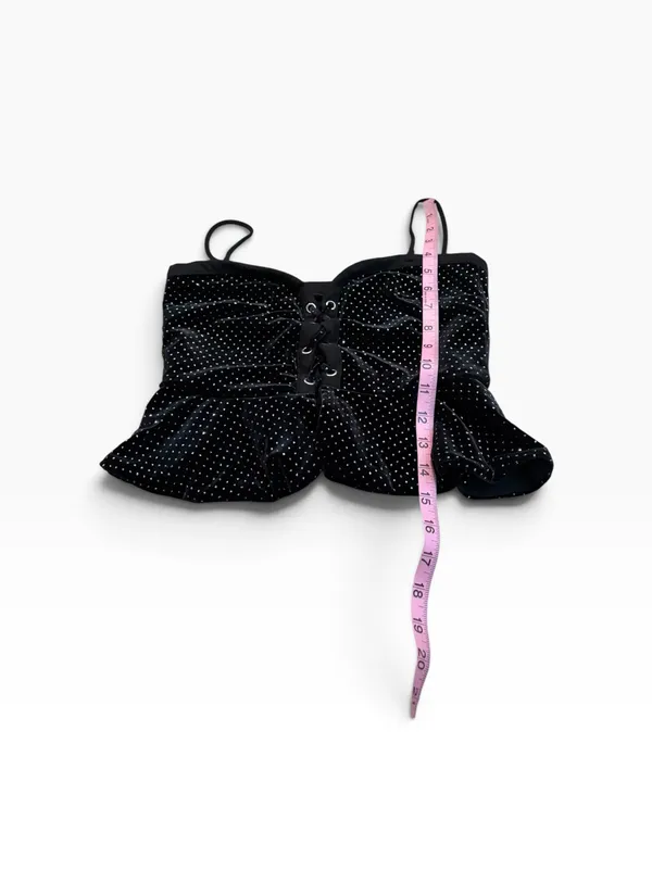 Revolve H:OURS velvety black crop top - Image 3