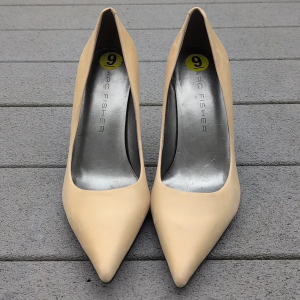 Vince Camuto Marc Fisher Light Yellow Pumps | Marc Fisher Pointed Toe Heels - Image 2