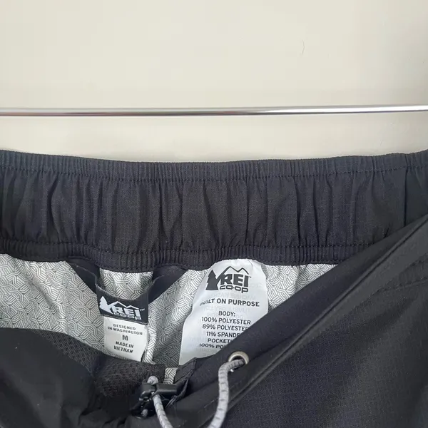 REI Co-Op Black Peak 2.5L Rain Pants Size Medium - Image 4