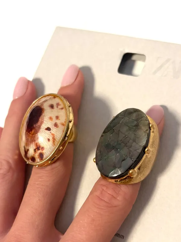 Zara Pack of Two Metal Resin Shell Statement Chunky Rings Ring Size 6 and 7 NWT - Image 6