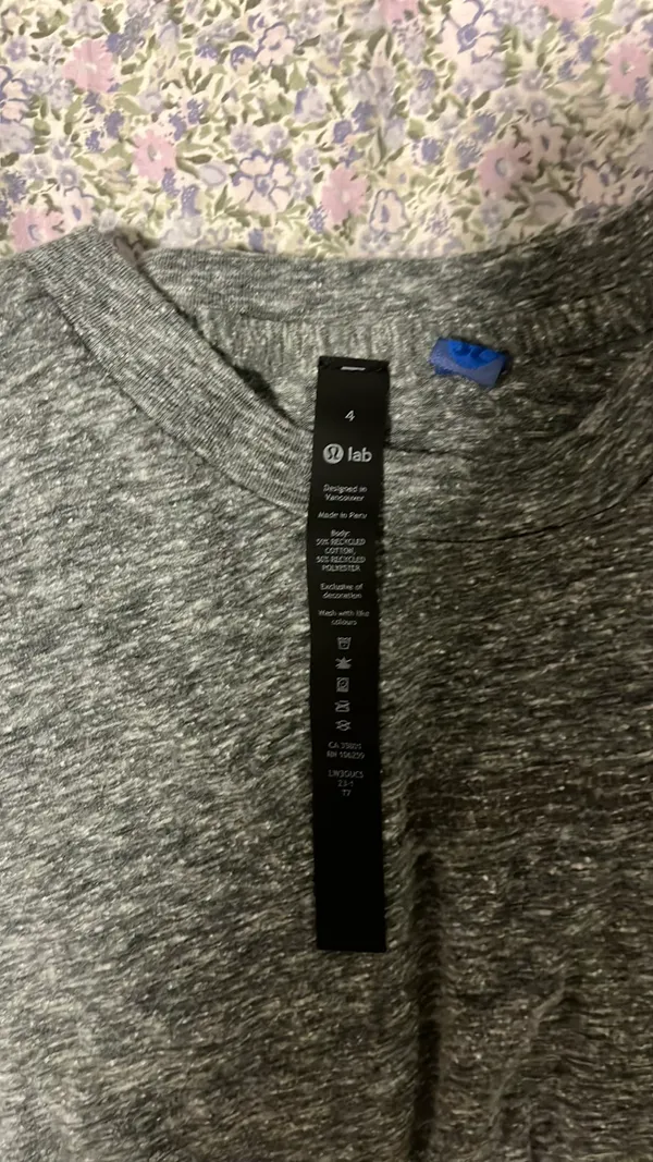 Top - Image 4