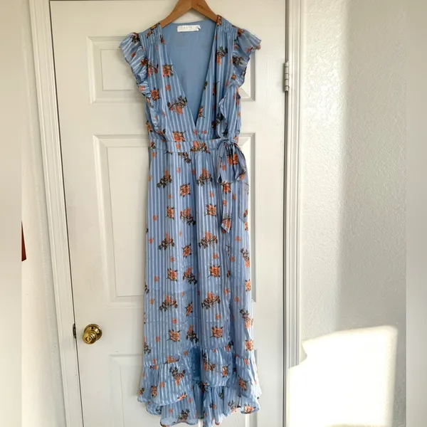 ASTR The Label Lila Light Blue Floral Print Maxi Dress M - Image 3