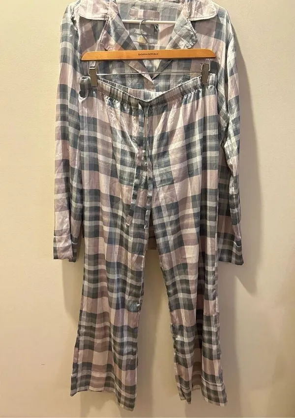 victoria’s secret satin pajama set - Image 3
