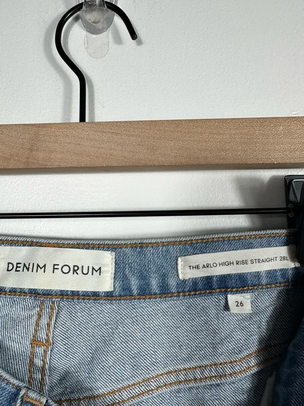Aritzia Denim Forum Arlo High Rise Straight‎ 28L Jeans Size 26 - Image 10