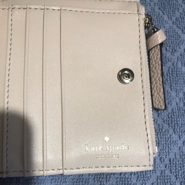 Kate Spade cream colored wallet - Image 5