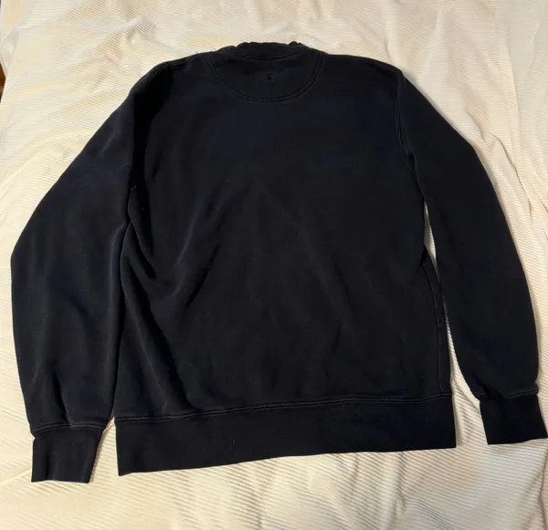 OshKosh UW- Crewneck - Image 2