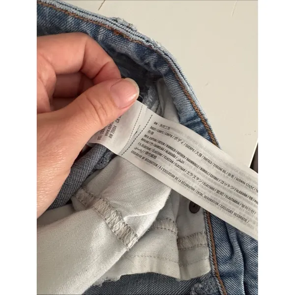 Abercrombie & Fitch The Mom High Rise Curve Love 25 short - Image 5
