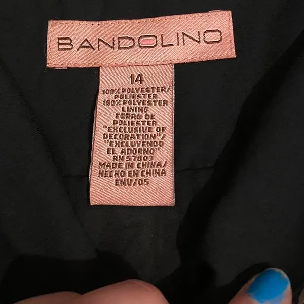 Bandolino black floral asymmetrical tank top - Image 2