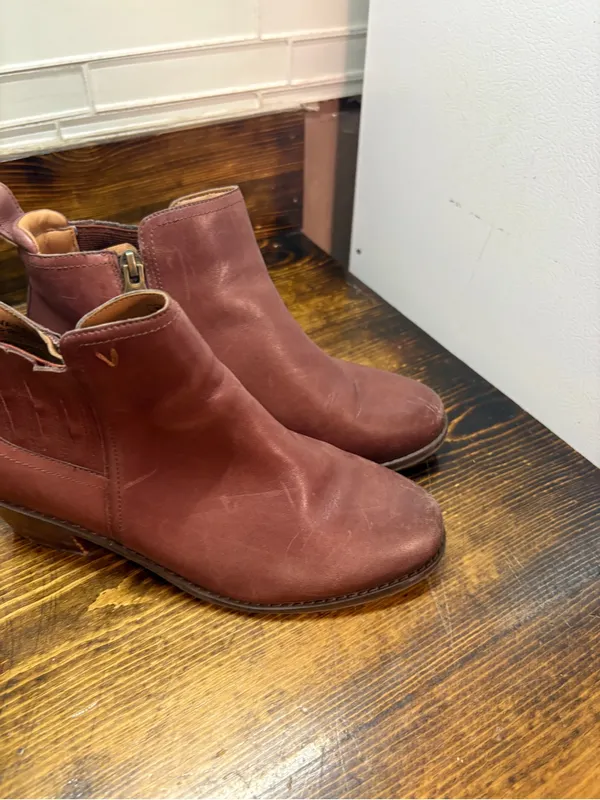 Vionic Brown Waterproof Ankle Boots Size 5 - Image 4