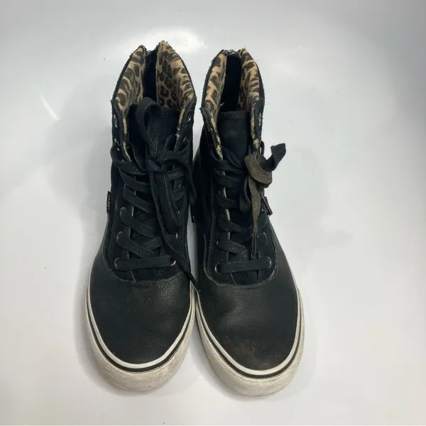 Vans lace up boots size 6.5‎ - Image 3