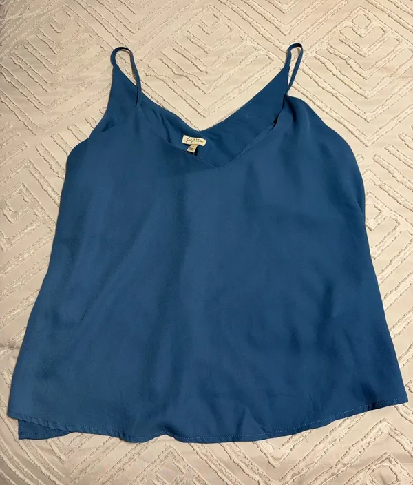 Lily White Blue Flowy Cami Tank Top Size Medium - Image 2