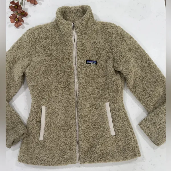 Patagonia Women's Cozy Cream Teddy Jacket - Image 7