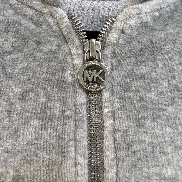 MICHAEL Michael Kors Gray Velour Hooded Sweatshirt Size Medium - Image 5