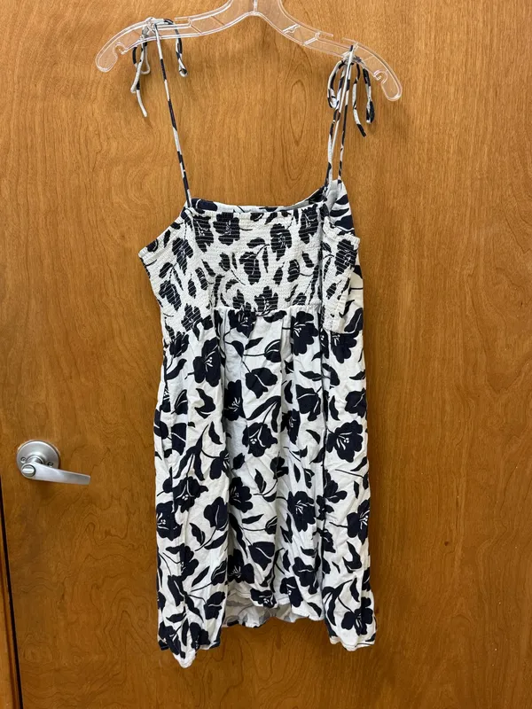 Old Navy - Image 2