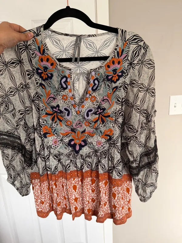Anthropologie Boho Bohemian Embroidered Top Blouse Summer - Image 7