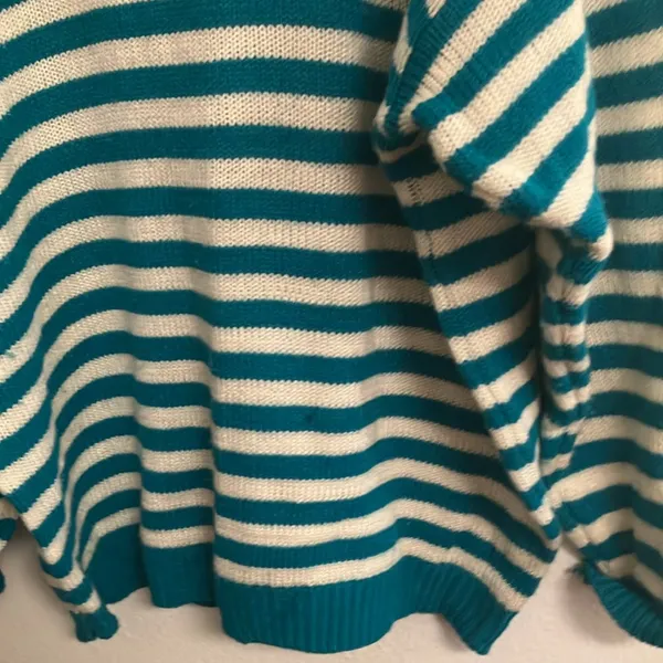 FINAL MARKDOWN American weekend sweater 2x - Image 2