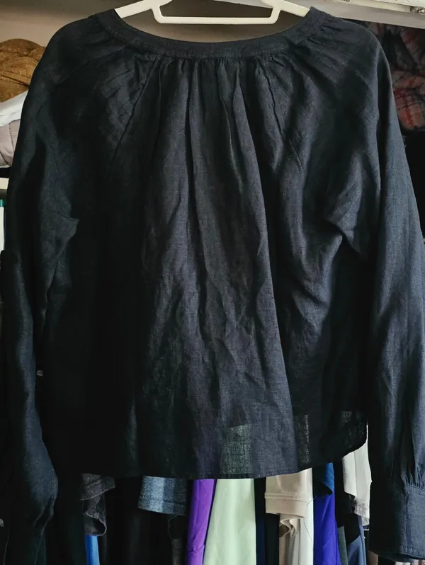 J.Crew black 100% linen Cabana top Open Placket V-neck Peasant - Image 6