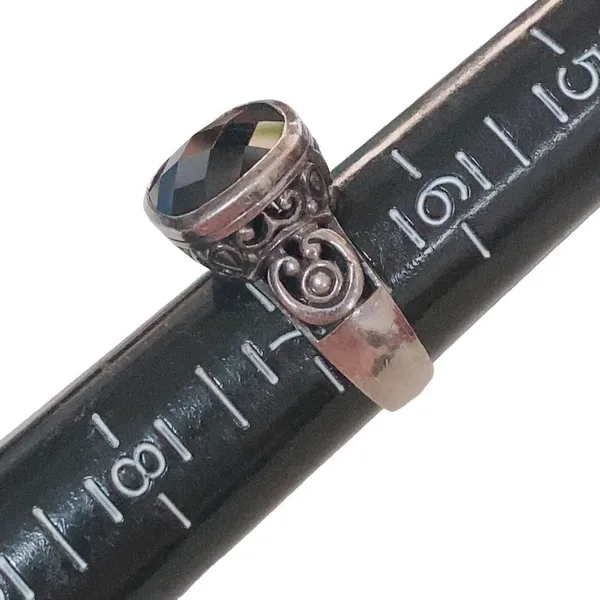 VTG 925 Sterling Silver Faceted Onyx Scroll Filigree Ring Size 6.75 Wide Band - Image 9