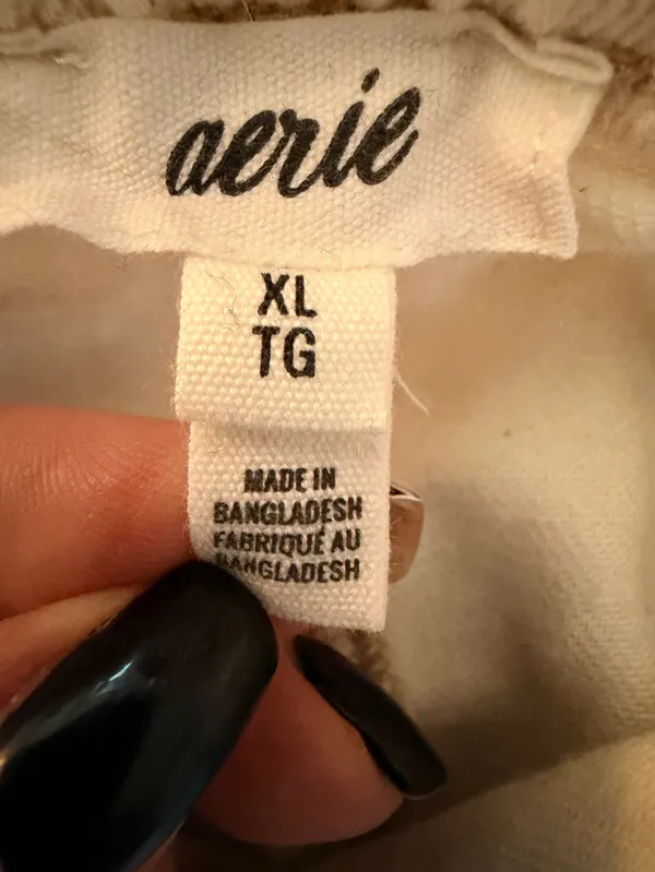 Aerie Distressed White Denim Shorts - Image 4